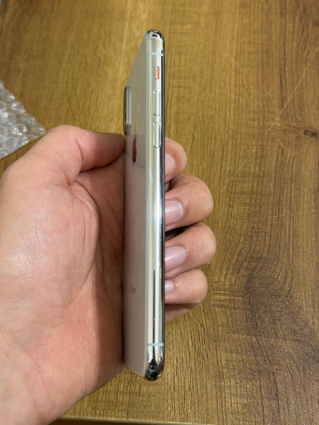 Apple iPhone XS Max- 64 GB - Silver - (Unlocked)