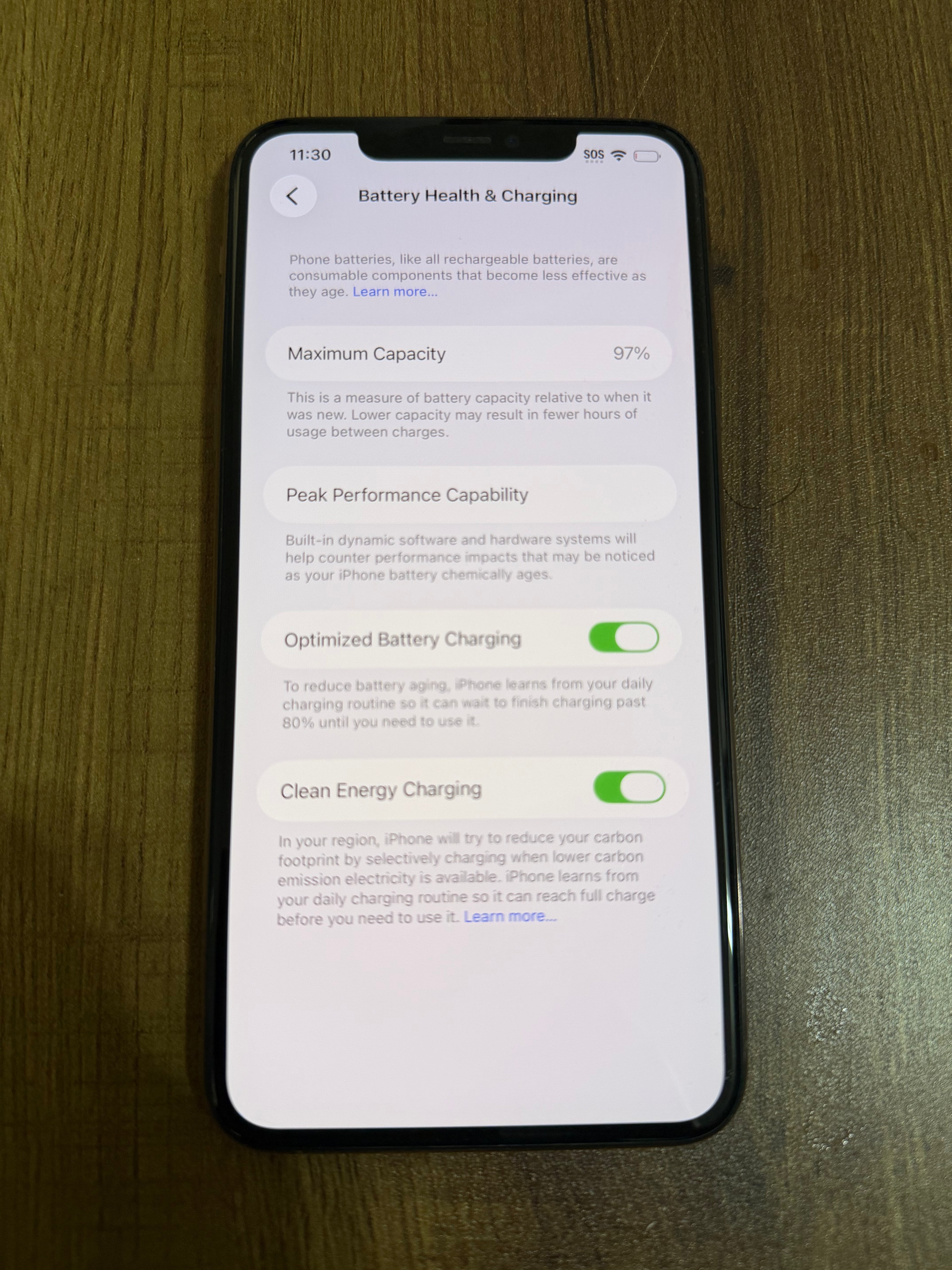 Apple iPhone 11 Pro Max - 64 GB - Gold (Unlocked)