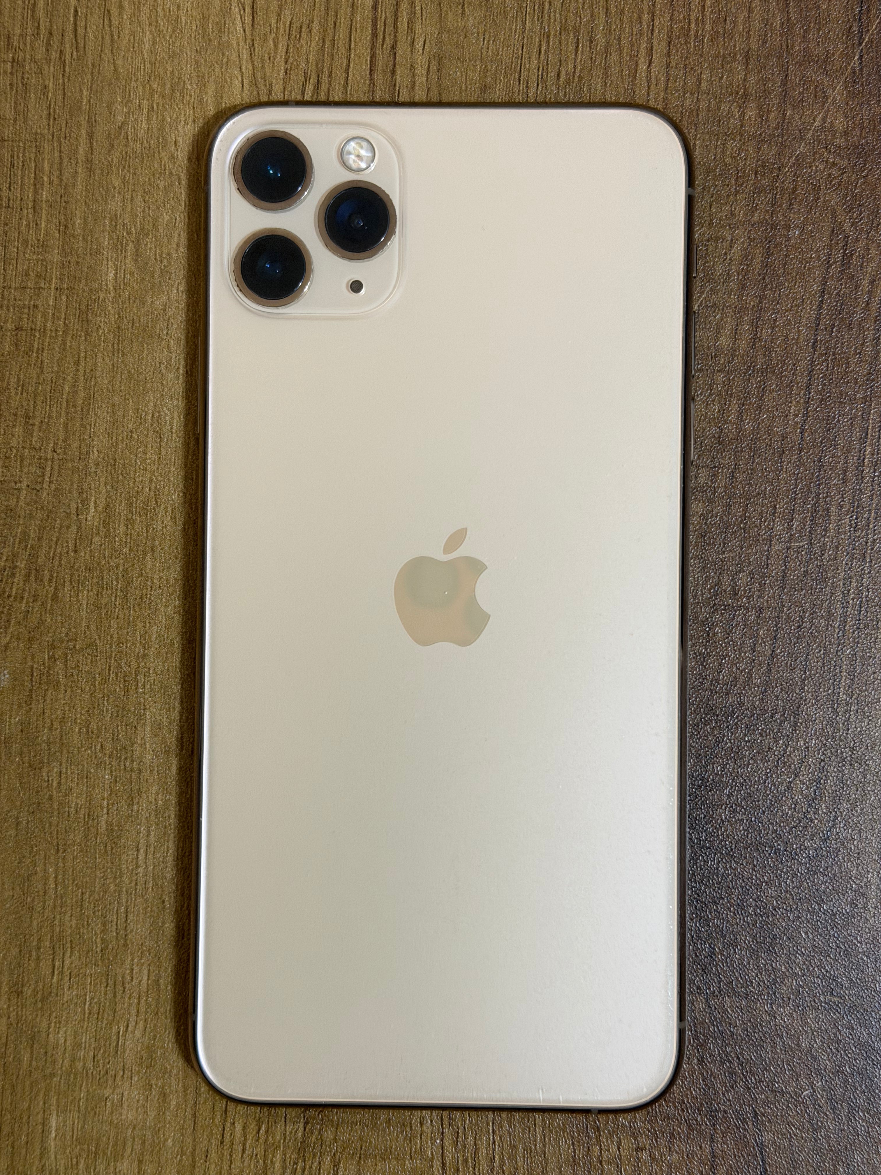 Apple iPhone 11 Pro Max - 64 GB - Gold (Unlocked)
