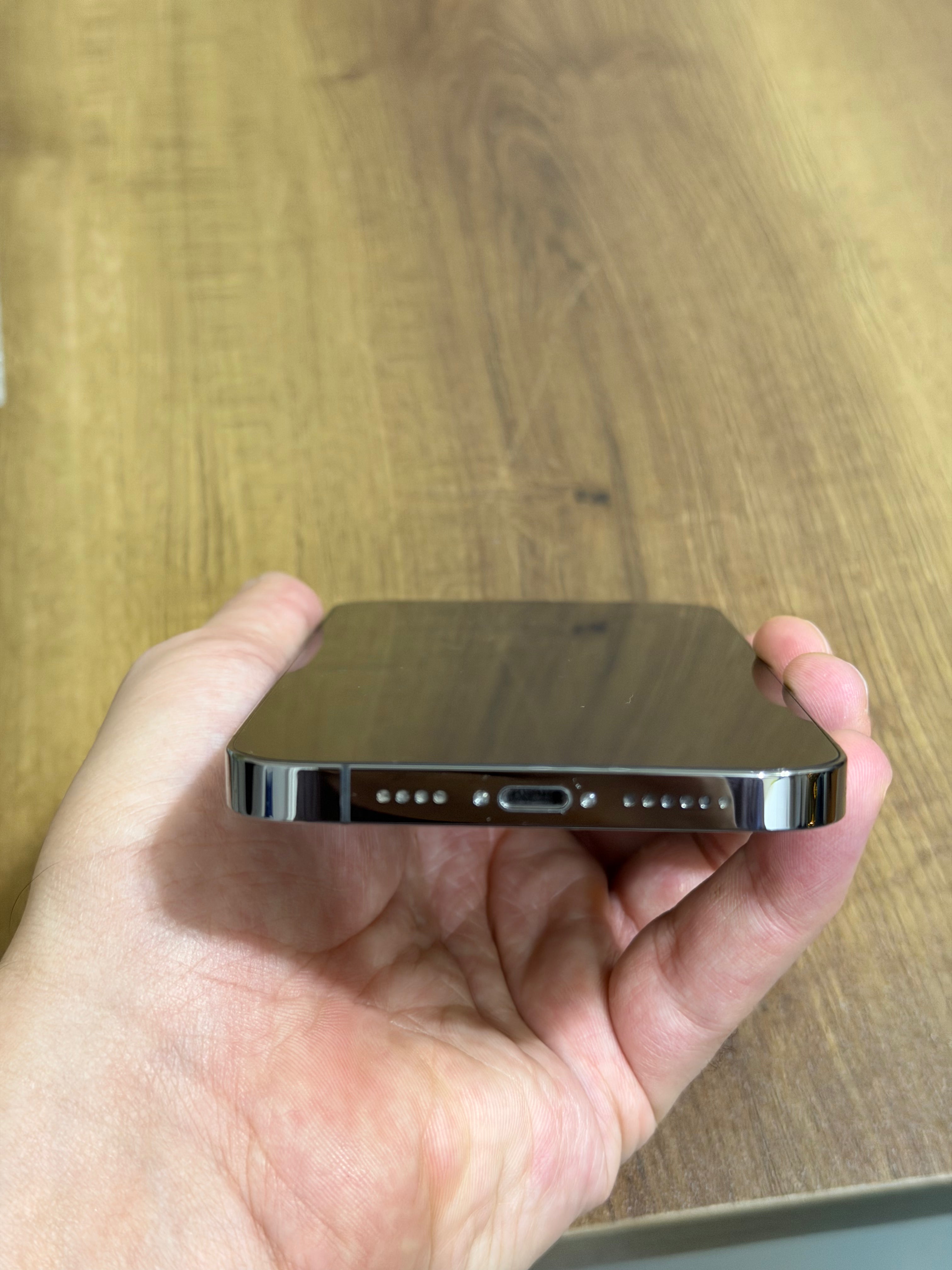 Apple iPhone 13 Pro - 128 GB - Graphite (Unlocked)