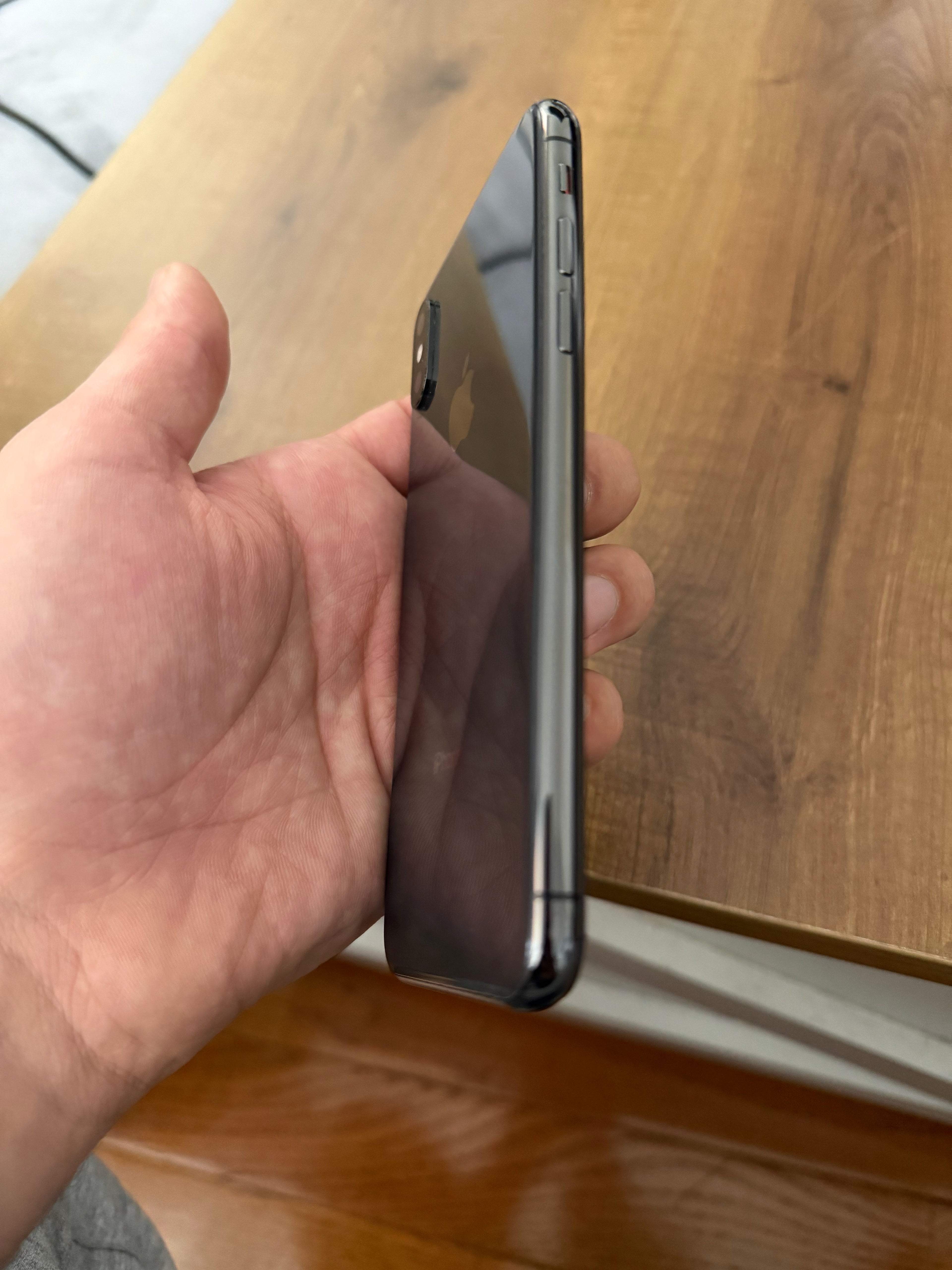 Apple iPhone XS - 256 GB - Space Gray (Unlocked)