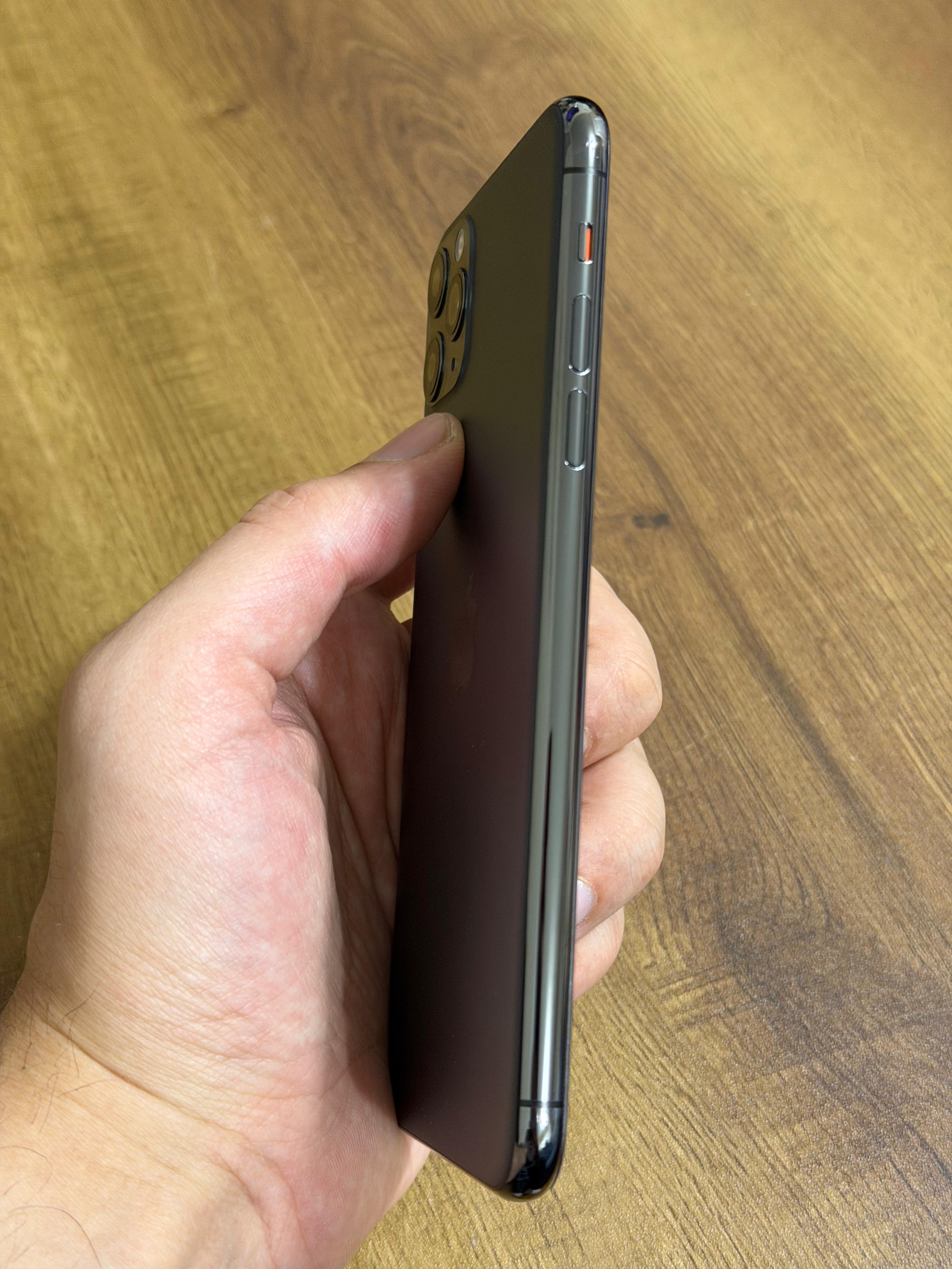 Apple iPhone 11 Pro Max - 64 GB -  Space Gray (Unlocked)